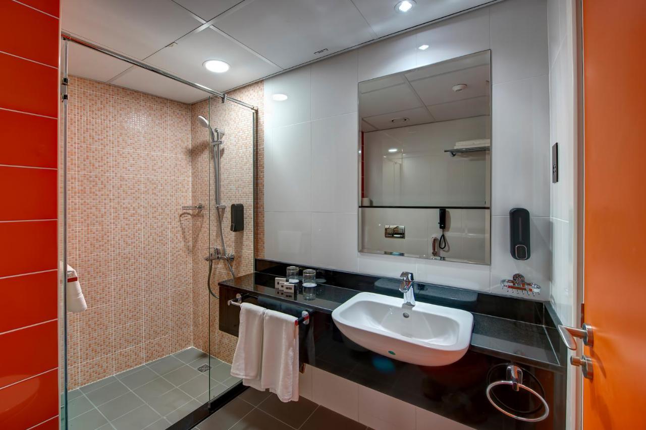Wescott Hotel Дубай Экстерьер фото