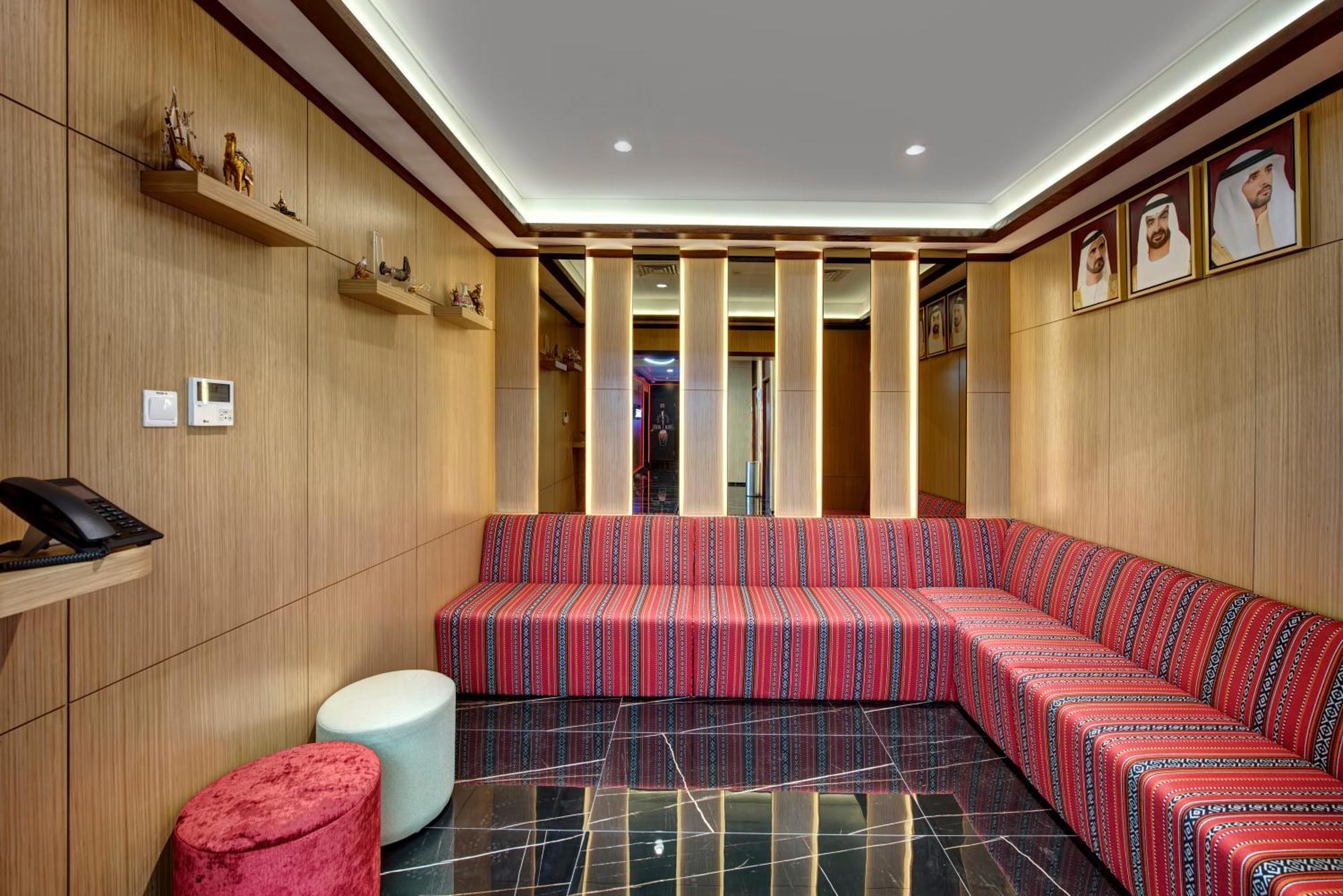Wescott Hotel Дубай Экстерьер фото